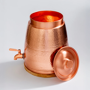 ตู้กดน้ำทองแดงแบบตอกลาย ดีไซน์หรูหรา เป็นมิตรกับสิ่งแวดล้อม พร้อมก๊อกทองเหลือง ตกแต่งถังน้ำ ใช้ได้ทั้งในบ้านและโรงแรม - Product Image 1