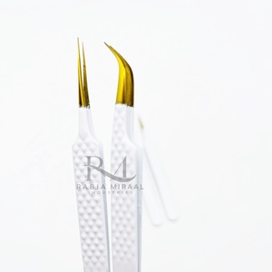 Pinzas de acero inoxidable para extensión de pestañas con punta de color plasma dorado y color blanco polvo, puntas regulares. - Product Image 6