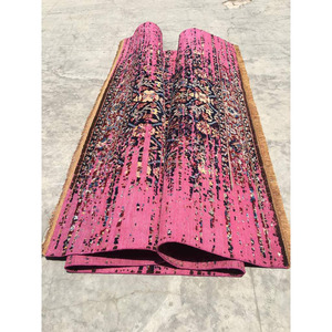 Alfombra de Lana Suave con Diseño Tradicional Rojo, Hecha a Mano, para Dormitorio o Sala de Estar, Acabado Elegante - Product Image 1