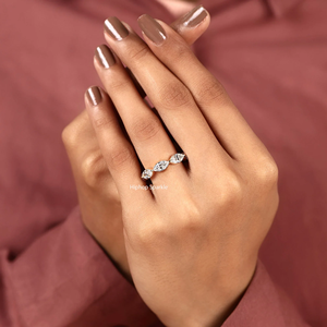 Bague Vintage en Argent Sterling 925 avec Moissanite Taille Marquise et Trois Pierres Serties, Bijou Fin Minimaliste pour Mariage ou Promesse, Idéal Cadeau - Product Image 5