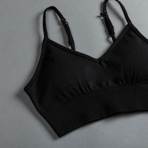 Sujetador deportivo Nesta Sports con logo personalizado, estilo racerback, tejido acanalado, sin espalda, sin costuras, con efecto push-up para mujer - Product Image 3