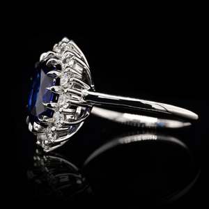 Anillo de compromiso de lujo para mujer, de plata 925 con moissanita, corte brillante redondo, engaste de halo con puntas - Product Image 5