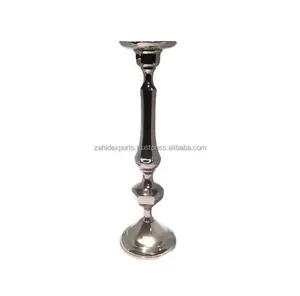 Candelabro Redondo de Metal Rústico Hecho a Mano de Grado de Exportación, Estilo Rústico, Zahid Exports, para Uso Religioso, Bodas, Navidad - Product Image 1