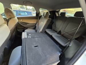 Hyundai Santa Fe SE FWD 2017 - Product Image 6