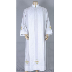 Soutane de Prêtre Personnalisée Église Catholique Broderie et Gaufrage Style Européen Manches Longues Polyester Haute Qualité Fabrication en Gros - Product Image 2