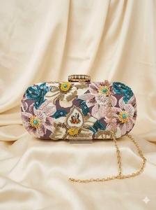 Direct inde élégant Vintage dame Satin sac à main de mariée brodé à la main perles blanches dorées meilleure qualité embrayages de mode pour femmes - Product Image 1