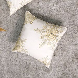 Cuscino Decorativo 100% Poliestere Morbido ed Elegante 18X18" con Ricami e Decorazioni in Perline - Product Image 4