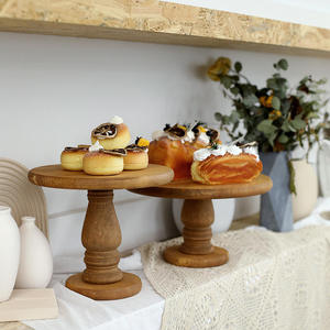 Support à gâteau en bois éco-responsable d'inspiration indienne pour la présentation de desserts de mariage, accentue le style digne des festivités culturelles - Product Image 4