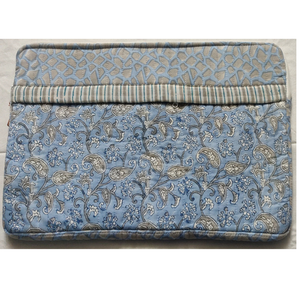 Housse pour ordinateur portable en coton doux imprimée à la main, multi-poches, matelassée, avec fermeture éclair, durable, design unisexe pour un usage quotidien - Product Image 1