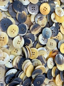 Boutons classiques uniques en corne de buffle, de couleur naturelle, écologiques, de forme ronde, de qualité supérieure - Product Image 2