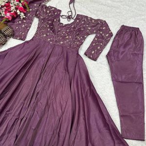 Traje Anarkali de Diseñador, Lino Cosmos Pesado con Bordado y Lentejuelas, de Secado Rápido, para Fiestas y Bodas, con Pantalón y Dupatta, Completamente Cosido - Product Image 4