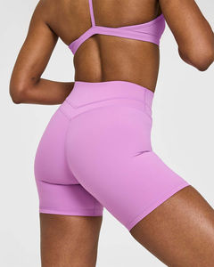 Shorts unis violet orchidée pour femmes, best-seller, taille haute, avec ceinture compressive et tissu anti-transpiration, idéal pour la gym - Product Image 2