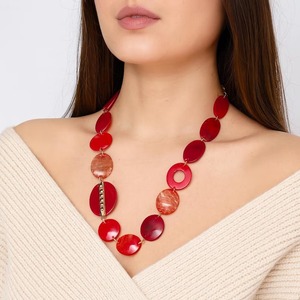Collar de resina de diseño único, joyería hecha a mano, accesorio de moda para fiestas, disponible con calidad y precio de exportación desde India. - Product Image 1