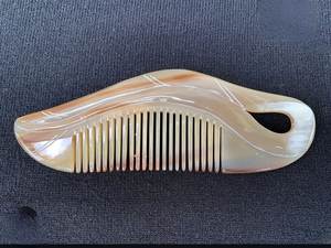 Peine de Cuerno Auténtico Estilo Vintage - Peine Antiestático para Masaje Capilar para Hombres y Mujeres con Cabello Largo, Uso Doméstico al Mejor Precio - Product Image 3