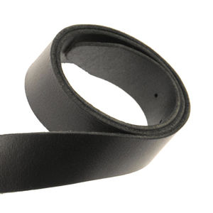 Cinturón de Cuero Elegante para Mujer, Delgado y Ajustable, Accesorio Estiloso para Vestidos y Ropa Urbana - Product Image 4