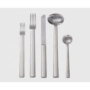 Qualité incroyable Achat direct du fabricant Argenterie Couverts Cuillère Fourchette Couverts en acier inoxydable Ensemble pour Banquet Hôtels Fête - Product Image 1