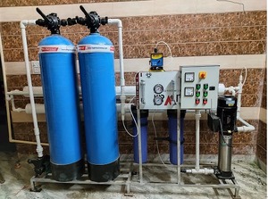 Équipement d'osmose inverse d'eau pure d'usine de la meilleure qualité 1000 LPH FRP RO pour l'application industrielle au meilleur prix - Product Image 2