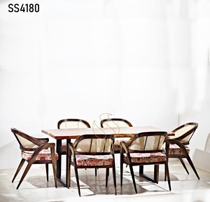 เก้าอี้รับประทานอาหารพร้อมโต๊ะทำจากไม้สำหรับโรงแรมและร้านอาหารทำด้วยมือดีไซน์เนอร์อินเดีย - Product Image 1