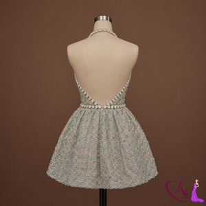 Robe moulante élégante en perles pour femmes |   Robe de soirée sans manches à col halter brodée |   Tenues de soirée cocktail de créateurs - Product Image 5