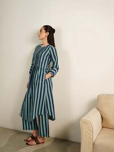 Robe midi rayée à manches trois quarts, col rond, coupe ample, décontractée, en tissu de coton tissé respirant, design plissé, poches - Product Image 5