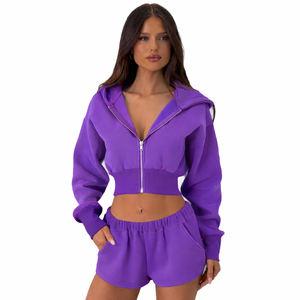 ชุดเซ็ตแทรคสูทผู้หญิง 2 ชิ้น เสื้อฮู้ดครอปซิปและกางเกงขาสั้นเอวสูง ชุดลำลองแฟชั่นฤดูใบไม้ร่วงฤดูหนาว ชุดออกกำลังกาย - Product Image 1