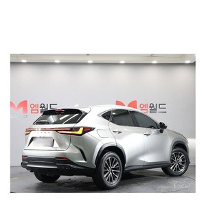 Lexus NX Premium Julio 2022 33,784 km Volante a la Izquierda Asientos de Cuero Cámara Trasera - Product Image 4
