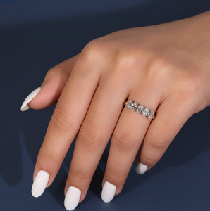 แหวนหมั้นเพชรรูปไข่เพาะเลี้ยงในห้องปฏิบัติการ 1.23 กะรัต ระดับความสะอาด VVS สี F/G ทองคำขาว 14K ชุบโรเดียม สำหรับผู้หญิง ขายส่ง รับสั่งทำ - Product Image 6