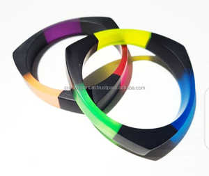 Brazaletes de resina totalmente personalizables tallados a mano y pulidos con efectos de brillo de remolinos para estilos de Ángel de moda - Product Image 1