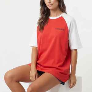 T-shirt pour femme rouge et blanc à manches courtes, col rond, coupe ample, 100% coton, haut décontracté d'été avec impression de logo - Product Image 2