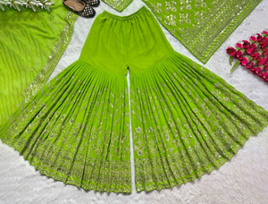Dernières tendances indiennes de costumes Gharara et Sarara Salwar pour femmes adultes Punjabi Girl Winter Collection en gros - Product Image 2