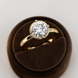 Anillo de Compromiso con Diamante Cultivado en Laboratorio de 2 Quilates, Corte Brillante, Certificado IGI, Oro Amarillo, Diseño Elegante y Moderno con Incrustaciones de Diamantes - Product Image 3