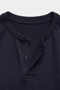 Chemise homme manches longues couleur bordeaux unie coupe ajustée élégante et formelle - Product Image 4