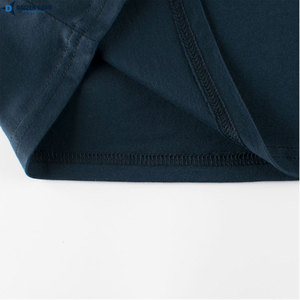 Camiseta de Manga Corta Azul Marino con Estampado de Oso para Hombre, Cuello Redondo, Corte Regular Informal, 100% Algodón Jersey - Product Image 3