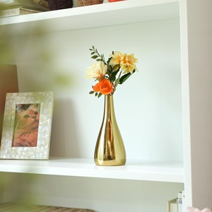 Jarrón Metálico Dorado en Forma de Lágrima, Hecho a Mano, Resistente al Óxido, para Decoración de Mesa en Sala de Estar o Comedor - Product Image 4