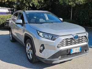 Toyota RAV4 2.5 Híbrido SUV Automático E CVT 2WD, Vehículo Familiar Eficiente en Consumo de Combustible, Bajo Kilometraje, Vehículo Usado - Product Image 4