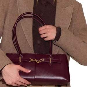 Bolso de cuero de piel de vaca, tamaño personalizado, color personalizado, logotipo personalizado, otros accesorios, bolso de moda de alta calidad, bolso de fiesta - Product Image 3