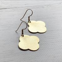 Pendientes de latón hechos a mano con diseño floral, ligeros, sin plomo, diseño personalizado, los más vendidos