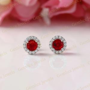 Pendientes de Halo de diamante de corte redondo de rubí rojo de calidad superior uso diario pendientes de tuerca de solitario de Halo de corte redondo de Venta caliente - Product Image 1