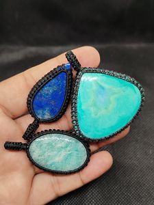 Collier de mode en macramé avec pendentifs en pierres précieuses naturelles de qualité supérieure, en laiton, de formes variées, lot en gros - Product Image 3