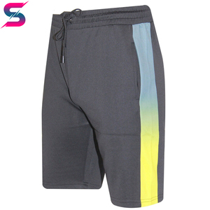 Conjunto Deportivo de Verano, Camiseta y Pantalones Cortos a Rayas, Cómodo y de Secado Rápido, Cuello Redondo, Diseño con Bloques de Color en Degradado - Product Image 3