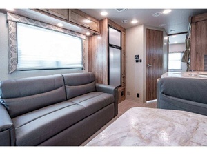 Autocaravana de Aluminio y Acero Euro 6 2026, Vehículo de Viaje, Caravana Móvil con Cocina, Cama y Espacio para Dormir para 4-6 Personas Familiares - Product Image 3