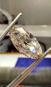 Diamante CVD de corte Moval de 3.02 quilates, color marrón elegante, certificado por IGI, cultivado en laboratorio, pulido a mano en India, para la fabricación de joyas y anillos. - Product Image 5