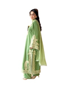 Kurta/Kurti traditionnel ethnique brodé en organza de nylon pur et soie, coupe ample pour femme, idéal pour les fêtes, les remises de diplômes, l'hiver et l'été - Product Image 4