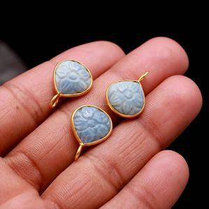 Colgante de ópalo azul natural tallado a mano con forma de flor, piedra preciosa de ópalo azul en plata de ley 925 para la fabricación de joyas al por mayor. - Product Image 1