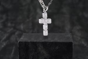 Conjunto de Colgante de Cruz de Diseño para el Día de San Valentín, Chapado en Oro, con Diamantes, Clásico, Unisex, Certificado por GIA, Cultivado en Laboratorio - Product Image 3