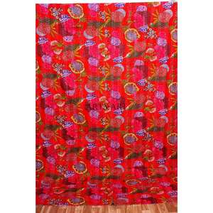 Couverture Kantha artisanale en coton biologique, élégante et raffinée, écologique, vintage, réversible, pour la maison et l'hôtellerie, vente en gros à prix avantageux - Product Image 1