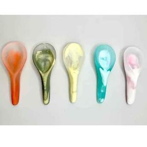 Cuchara para Servir de Resina con Acabado Brillante de Lujo, Cubertería Artística para Comidas Elegantes en Hogares y Restaurantes - Product Image 2