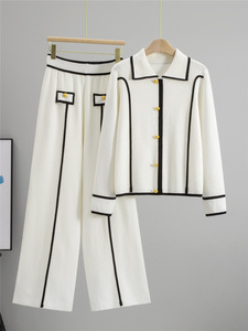 Ensemble décontracté deux pièces pour femme Automne Hiver 2026 Nouveau modèle respirant en tricot Spandex à motif uni avec col à revers et pantalon large - Product Image 3