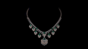 Collar de Plata Verde Esmeralda de Laboratorio con Diamantes Cultivados en Laboratorio | Collar llamativo de plata de ley 925 |   Joyería para Novias y Aniversarios - Product Image 3