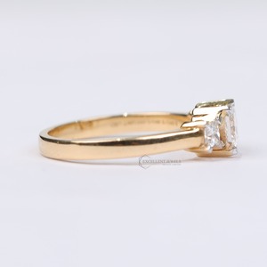 แหวนเพชรทรงปรินเซสคัท 3 เม็ด น้ำหนัก 1.00 กะรัต ทองคำขาว 18K เพชร CVD ผลิตในห้องปฏิบัติการ รับรองโดย IGI ชุดของขวัญเครื่องประดับหรูหรา - Product Image 3